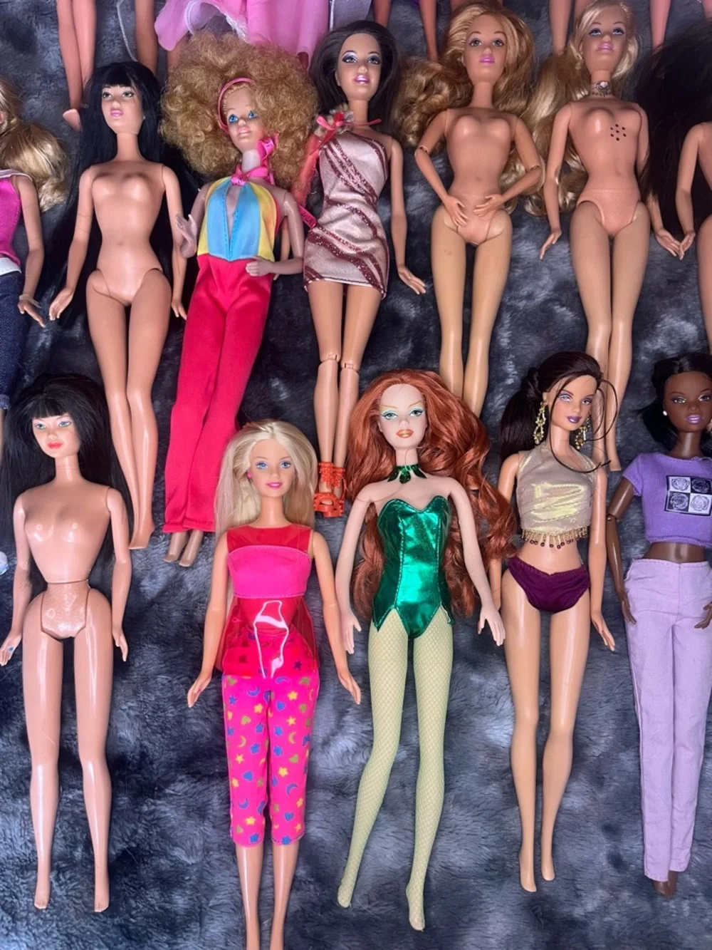 Barbie Huge Lot 80s, 90s Y2K Doll and Clothing - Picture 3 of 15